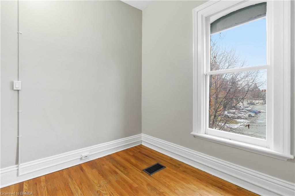 74 Pearl Street Property Photo 8