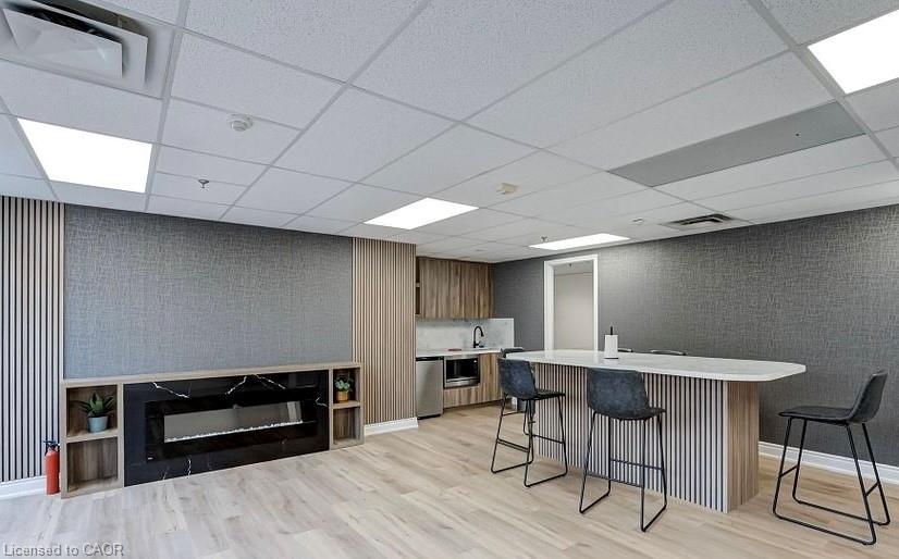 207-140 Bathurst Street Property Photo 5