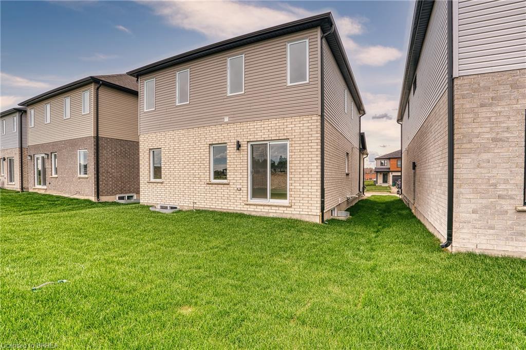46 Ford Drive Property Photo 3