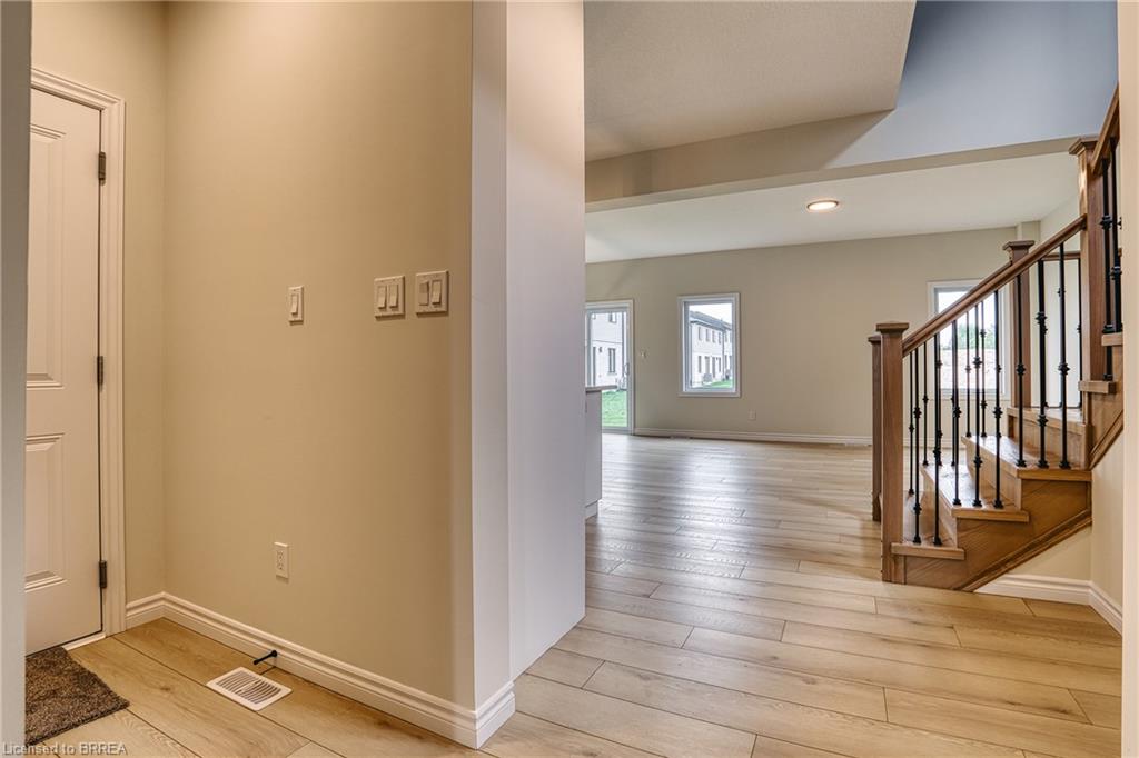 46 Ford Drive Property Photo 8