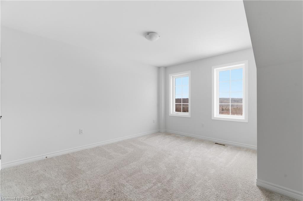 33a-85 Mullin Drive Property Photo 20