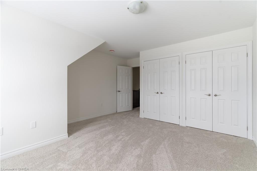 33a-85 Mullin Drive Property Photo 22