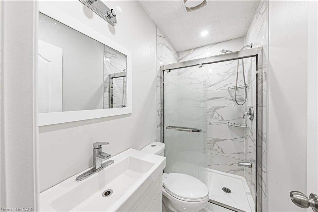 11 Drakes Drive Property Photo 20