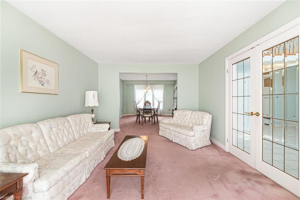 381 Kerman Avenue Property Photo 7