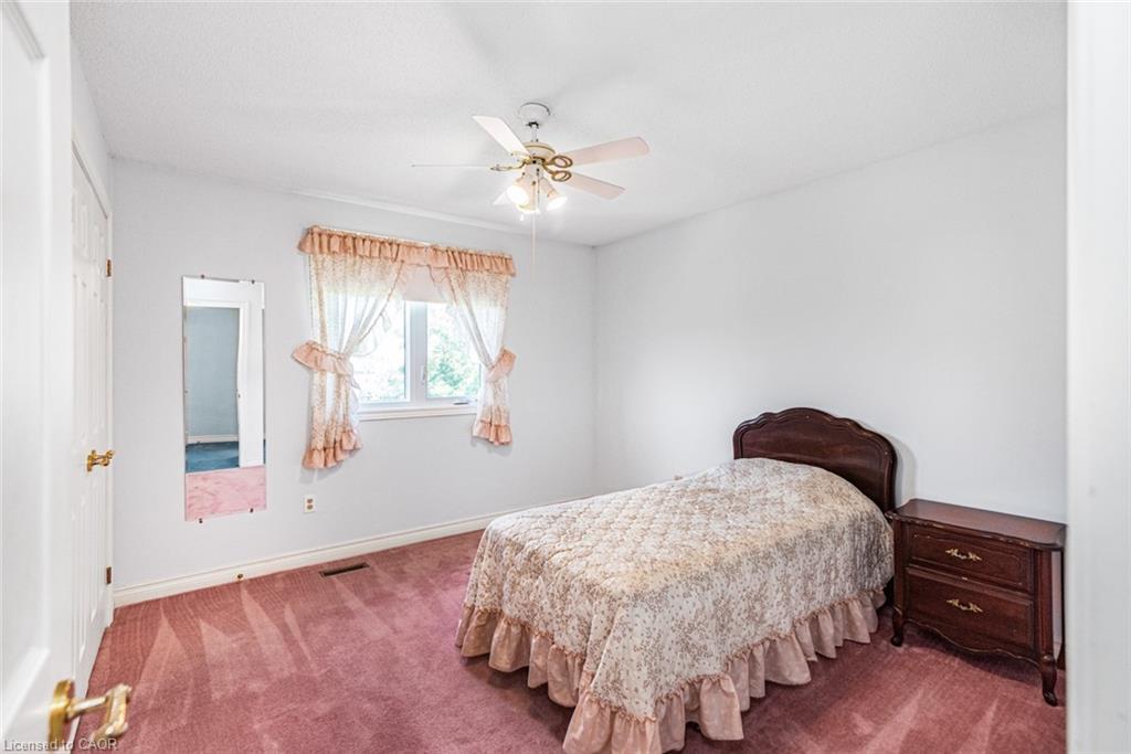381 Kerman Avenue Property Photo 23