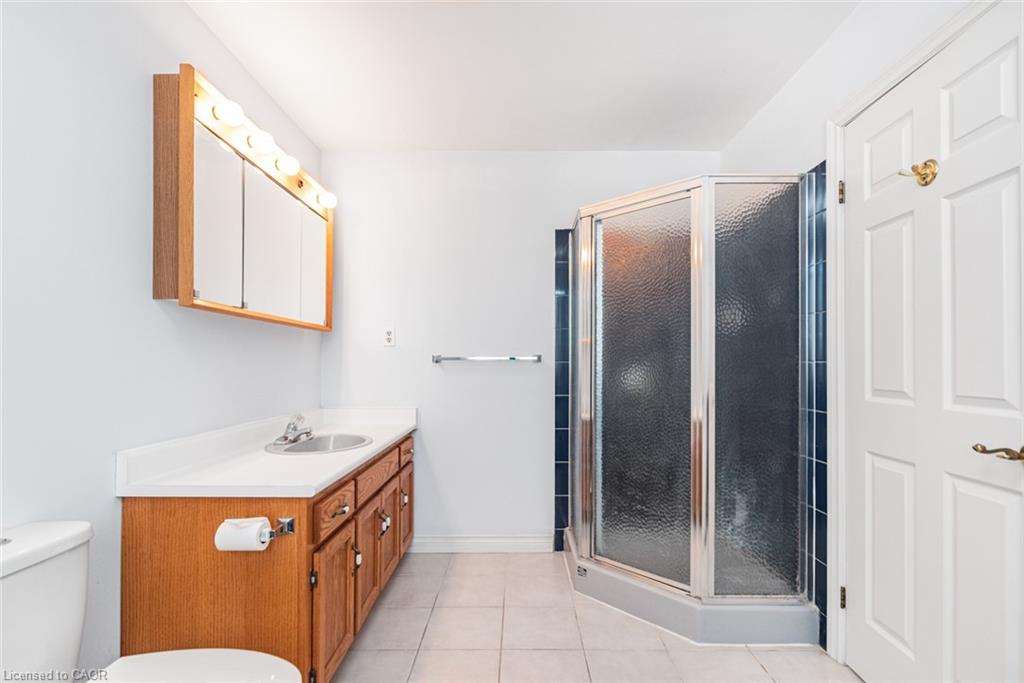 381 Kerman Avenue Property Photo 28