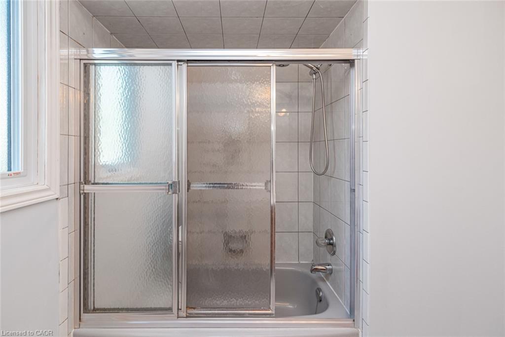 381 Kerman Avenue Property Photo 31