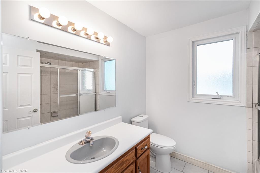 381 Kerman Avenue Property Photo 32