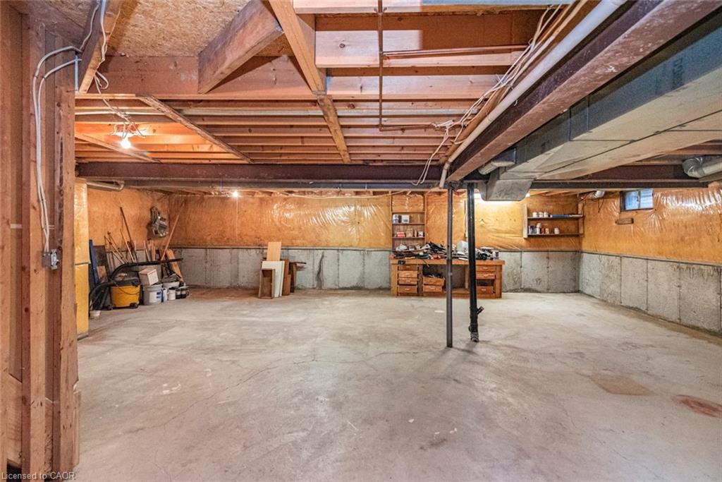 381 Kerman Avenue Property Photo 33