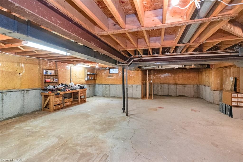 381 Kerman Avenue Property Photo 35