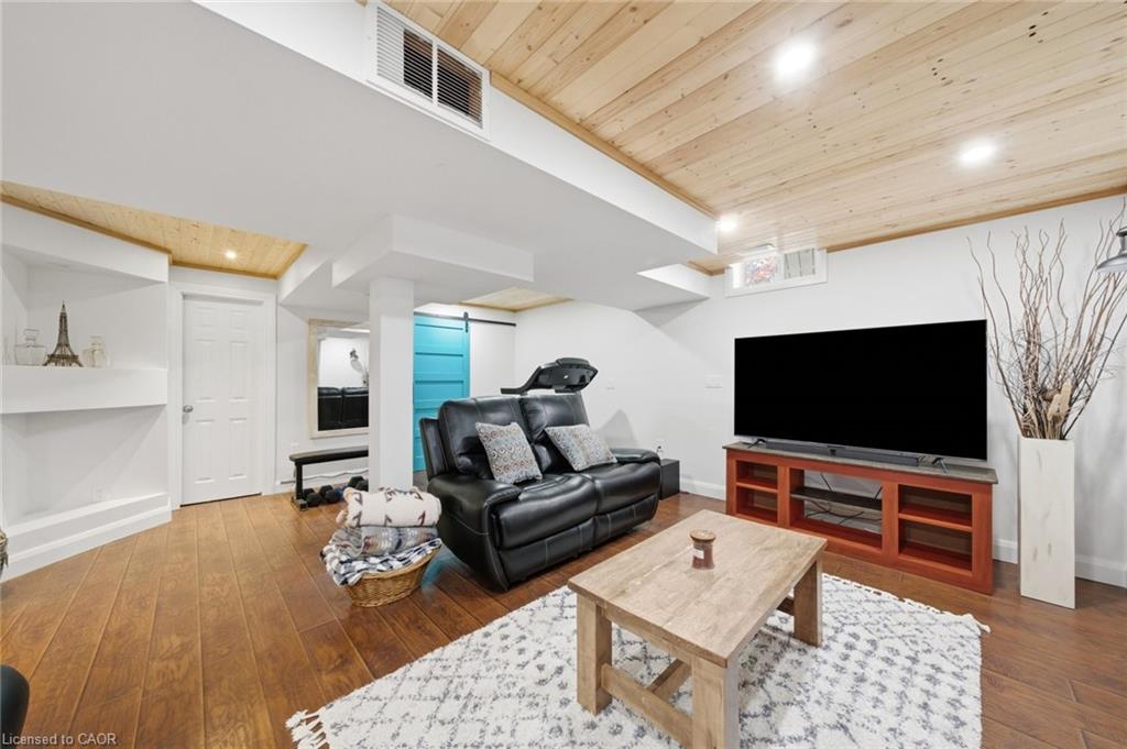 35 Rosebury Way Property Photo 33