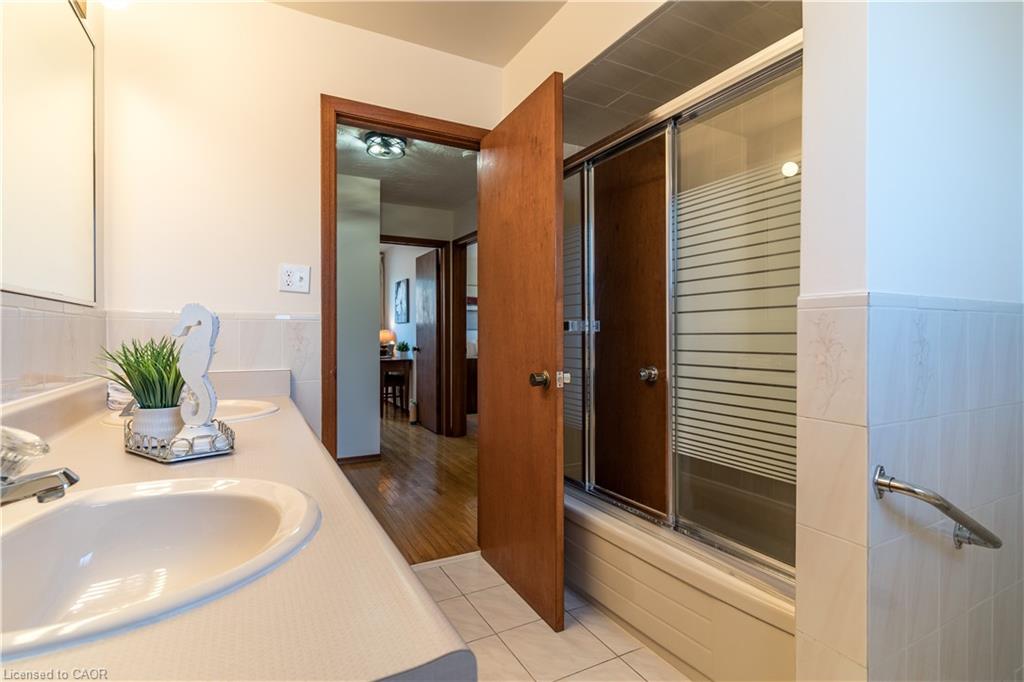 102 Markson Crescent Property Photo 18