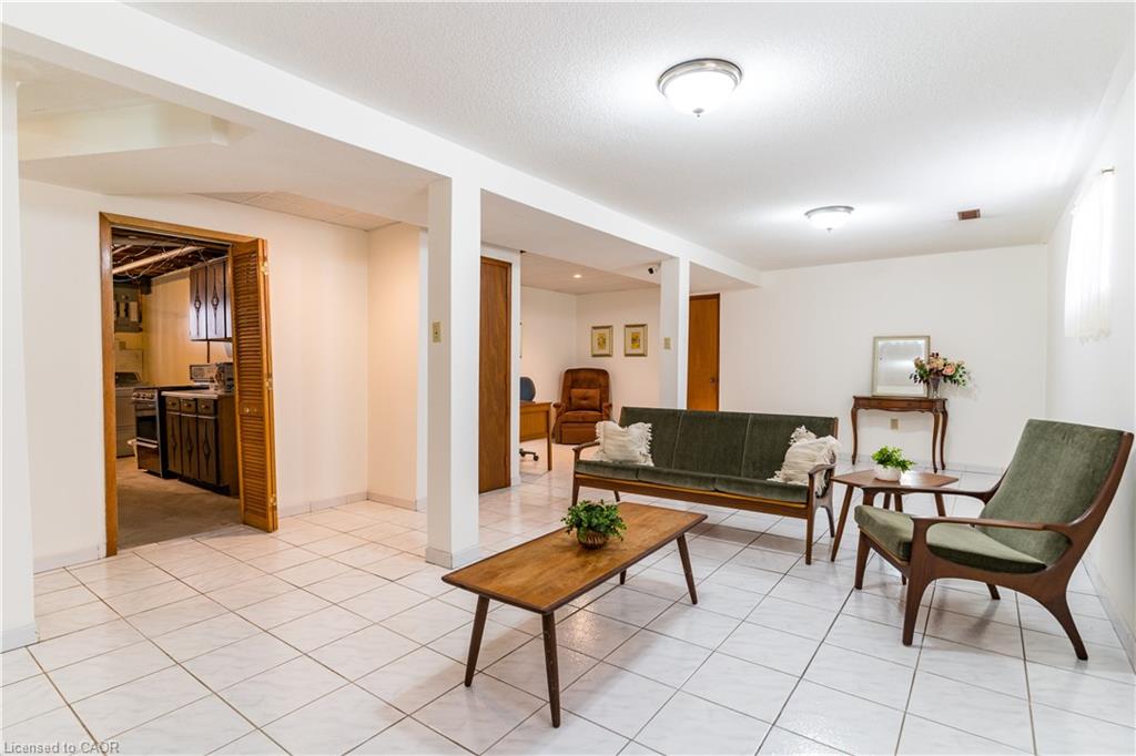 102 Markson Crescent Property Photo 29