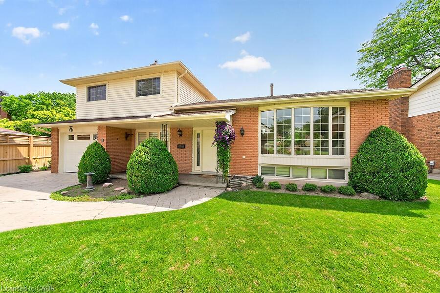 7 Elizabeth Court Property Photo 5