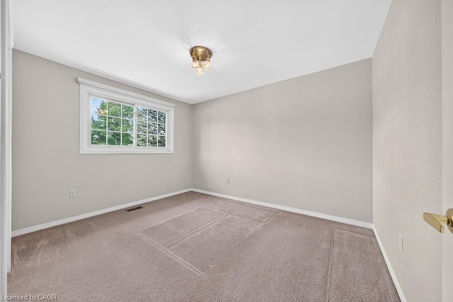 7 Elizabeth Court Property Photo 18