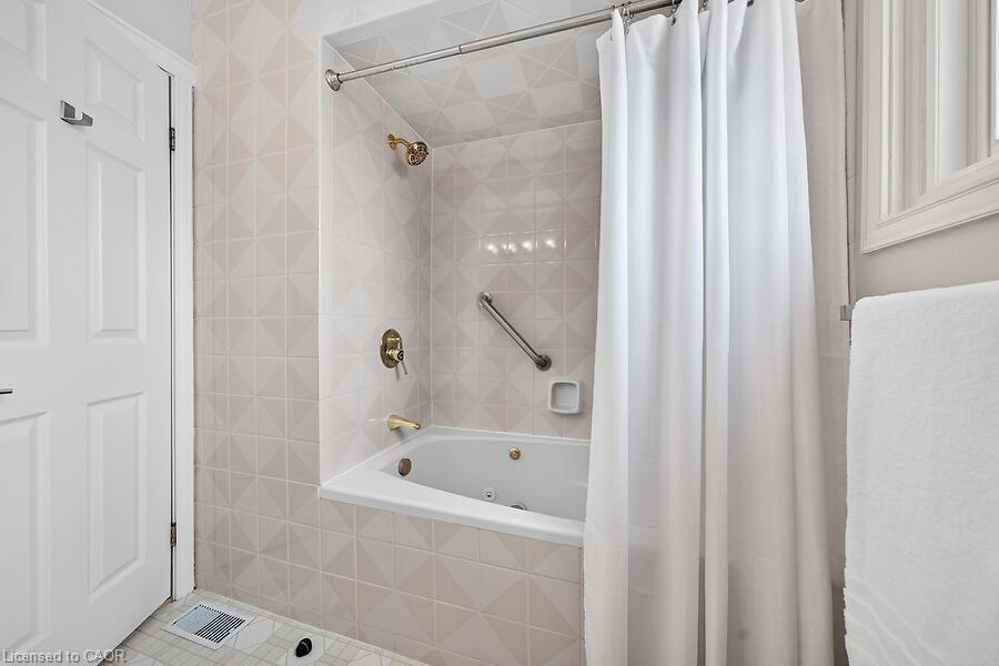 7 Elizabeth Court Property Photo 23
