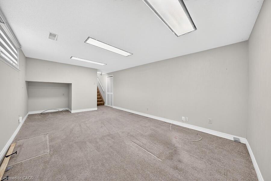 7 Elizabeth Court Property Photo 32