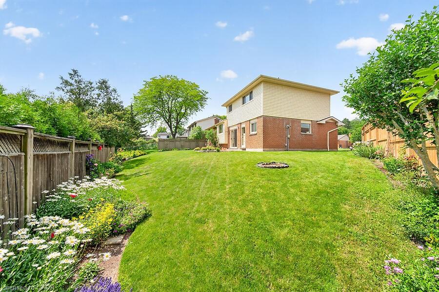 7 Elizabeth Court Property Photo 34