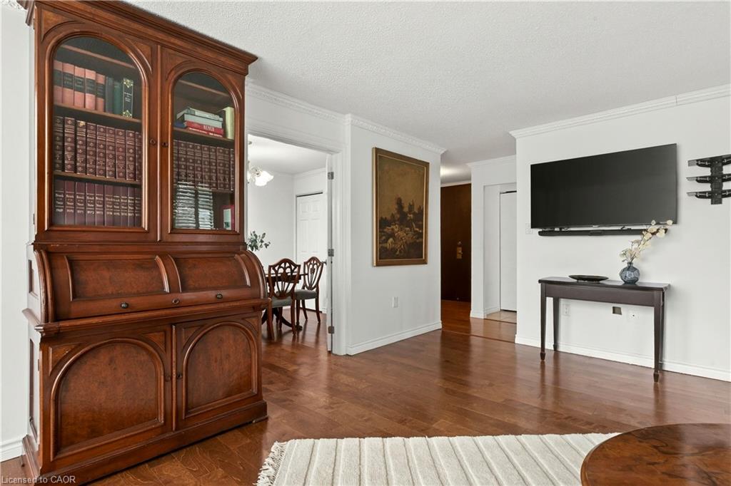 1003-222 Jackson Street W Property Photo 14