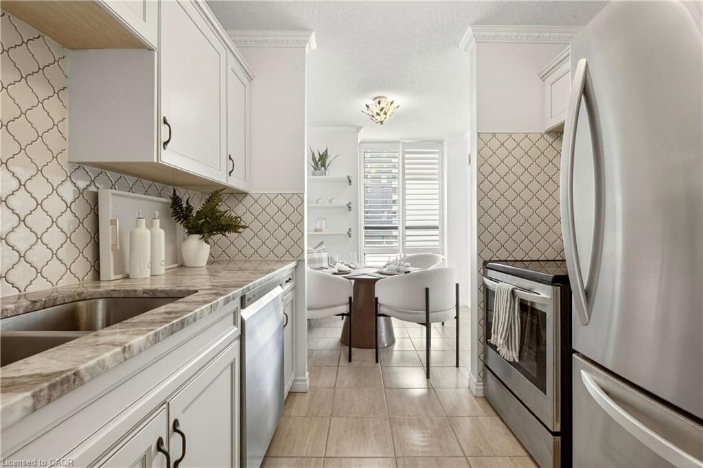 1003-222 Jackson Street W Property Photo 28