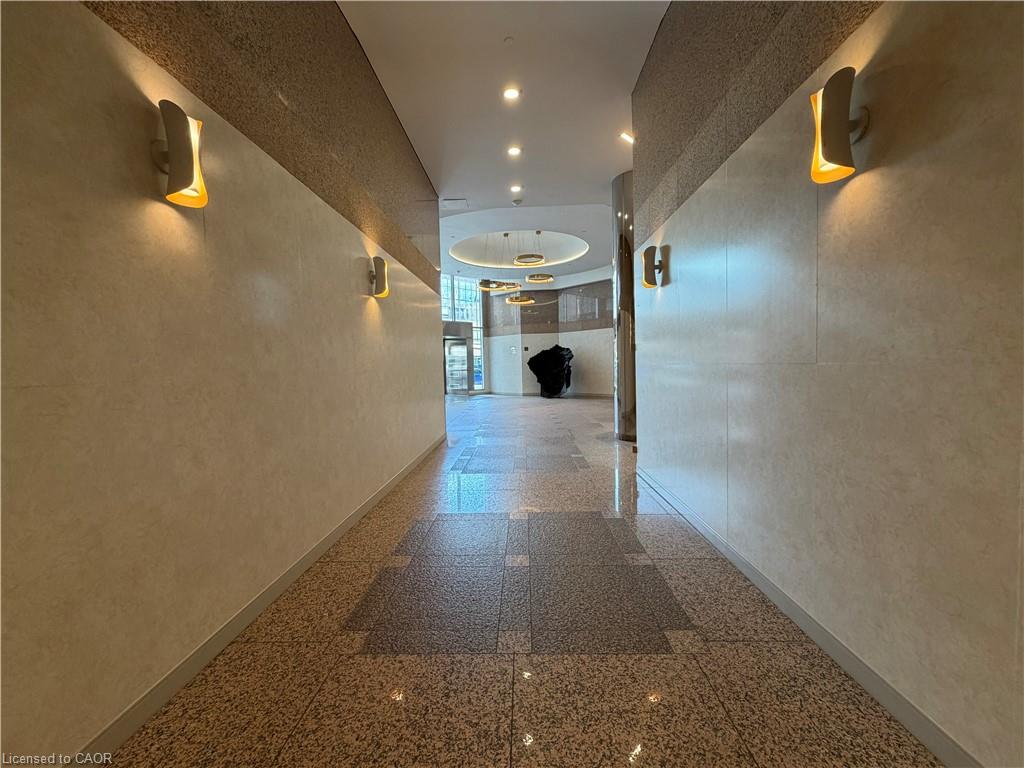 21 King Street W Suite 901 Property Photo 14