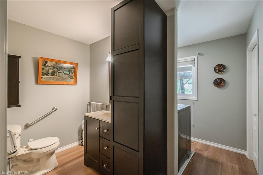 39 Russell Crescent Property Photo 26