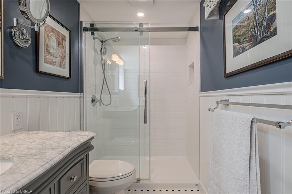 39 Russell Crescent Property Photo 35