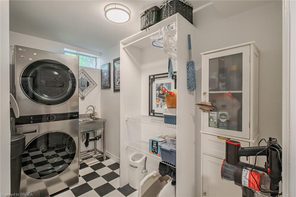 39 Russell Crescent Property Photo 46