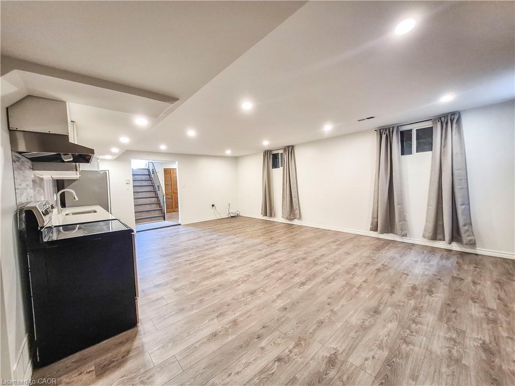 11 Duncairn Avenue Property Photo 6