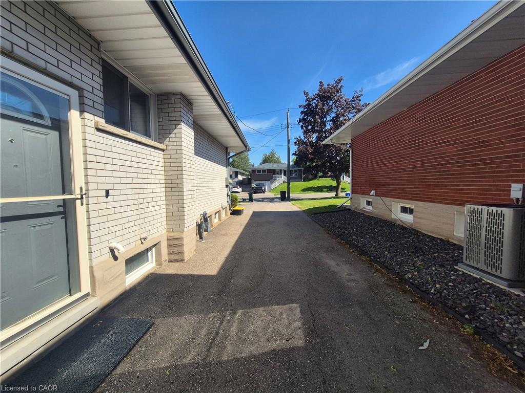 11 Duncairn Avenue Property Photo 24