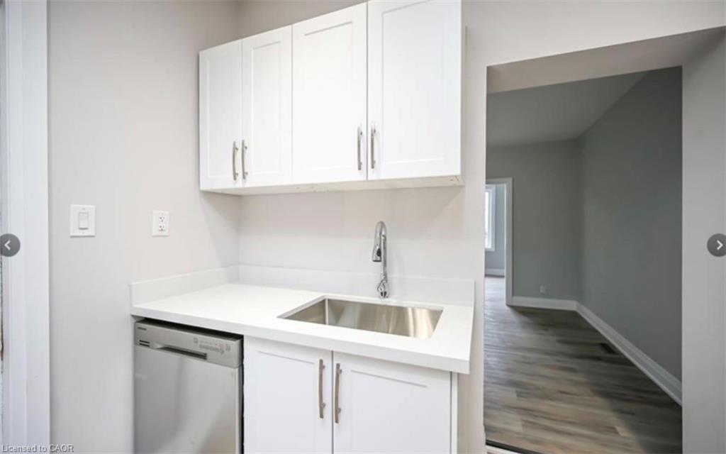 1024 Cannon Street E Property Photo 4