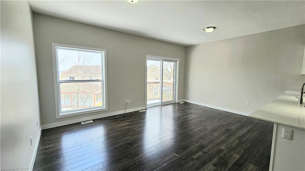 G3-439 Athlone Avenue Property Photo 5