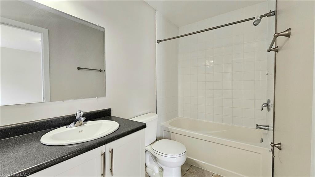 G3-439 Athlone Avenue Property Photo 14