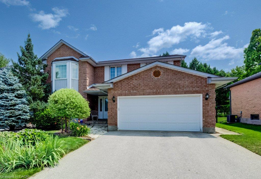 449 Knightsbridge Court Property Photo 2
