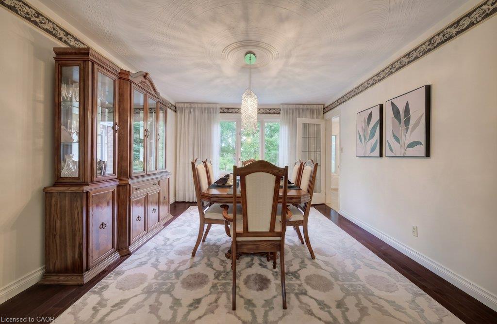 449 Knightsbridge Court Property Photo 7