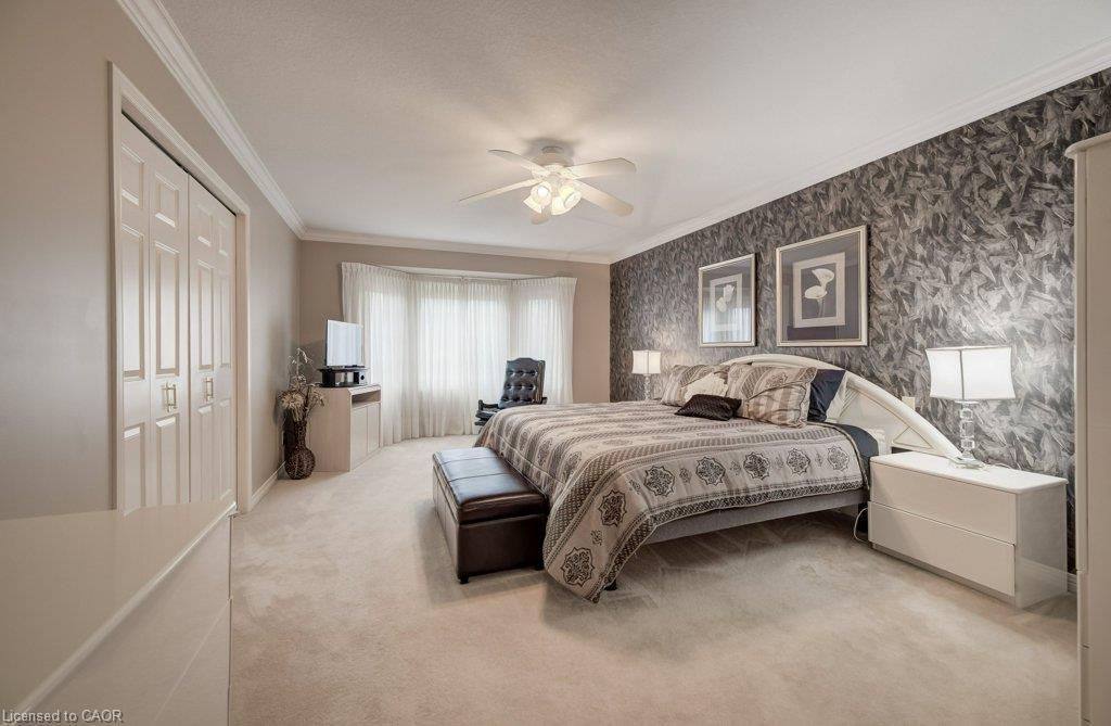 449 Knightsbridge Court Property Photo 25