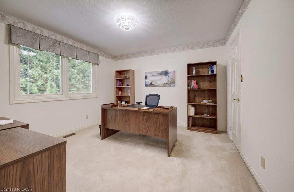 449 Knightsbridge Court Property Photo 31
