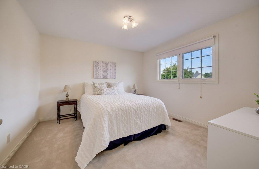 449 Knightsbridge Court Property Photo 32