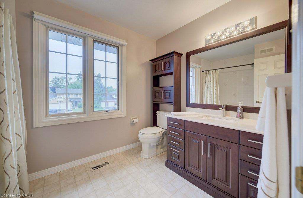449 Knightsbridge Court Property Photo 34