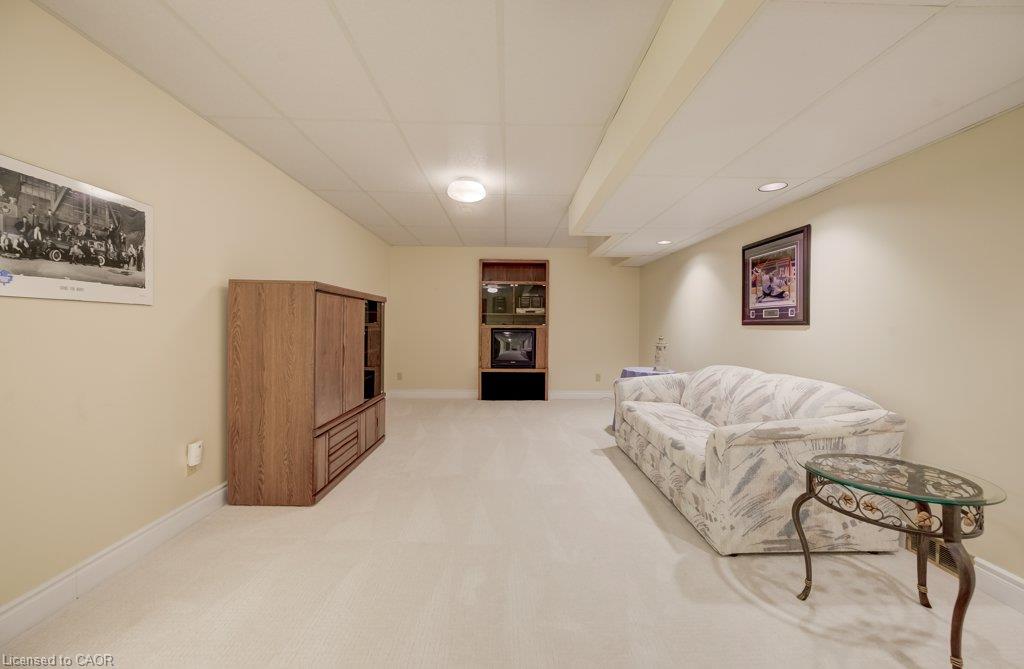 449 Knightsbridge Court Property Photo 38