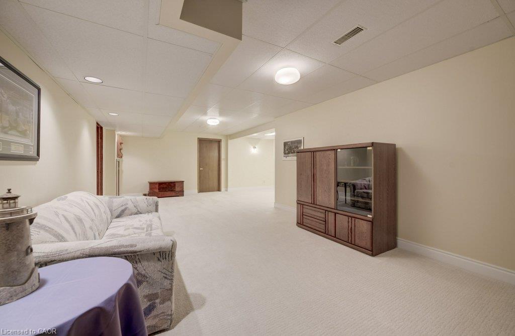 449 Knightsbridge Court Property Photo 39