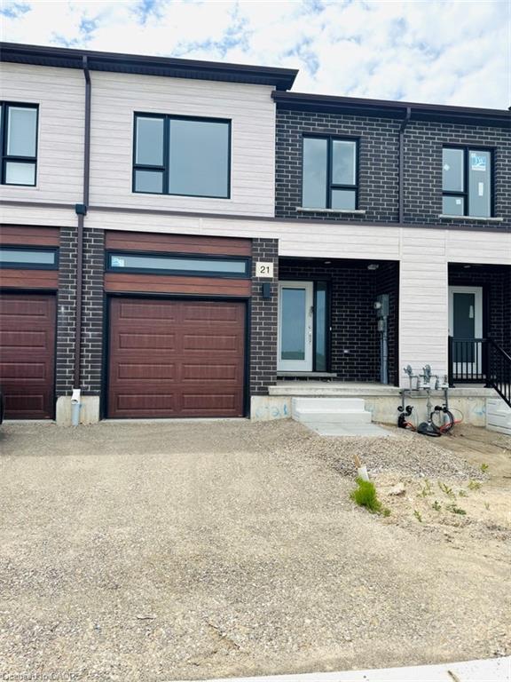 21 Pin Oak Common Property Photo 1