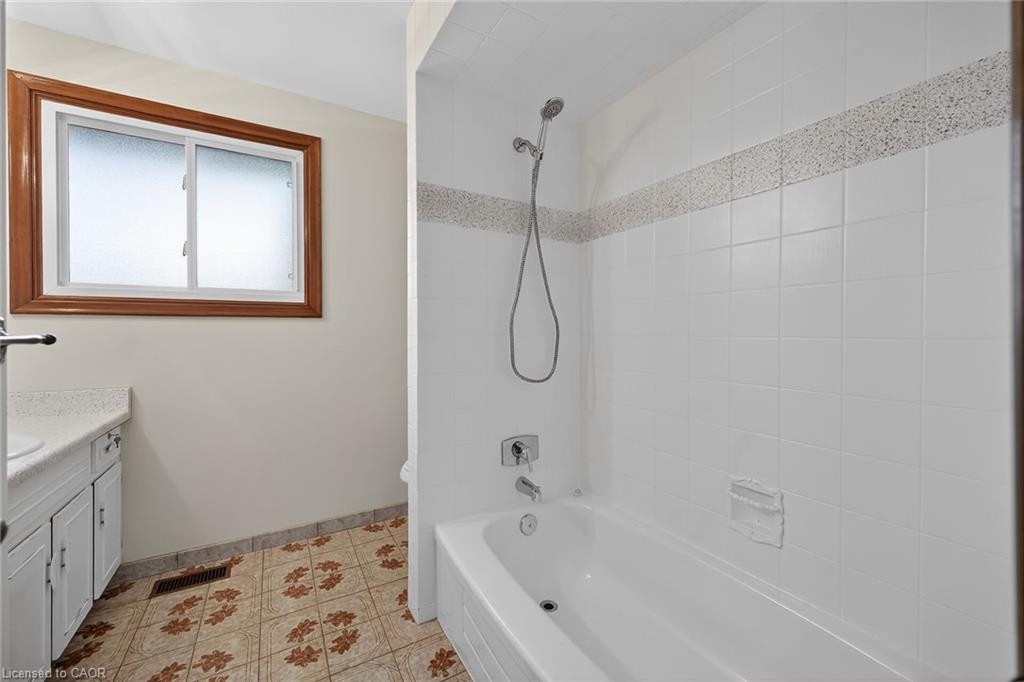 122 Glen Forest Drive Property Photo 24