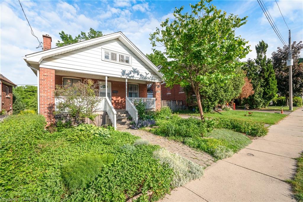 295 Keswick Court Property Photo 3