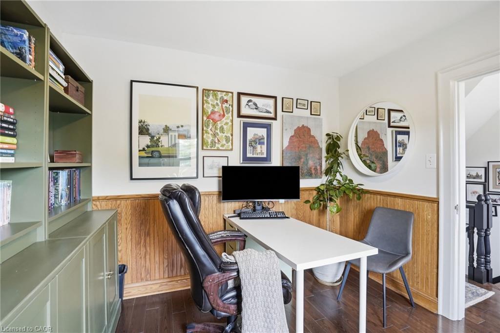 17 Tuxedo Avenue S Property Photo 30