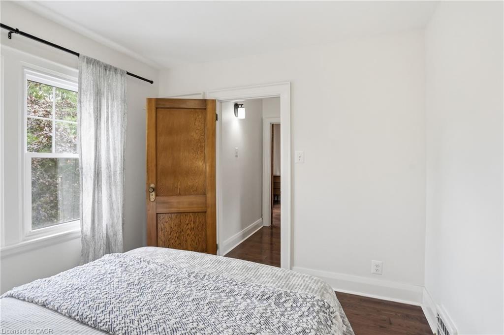 17 Tuxedo Avenue S Property Photo 33