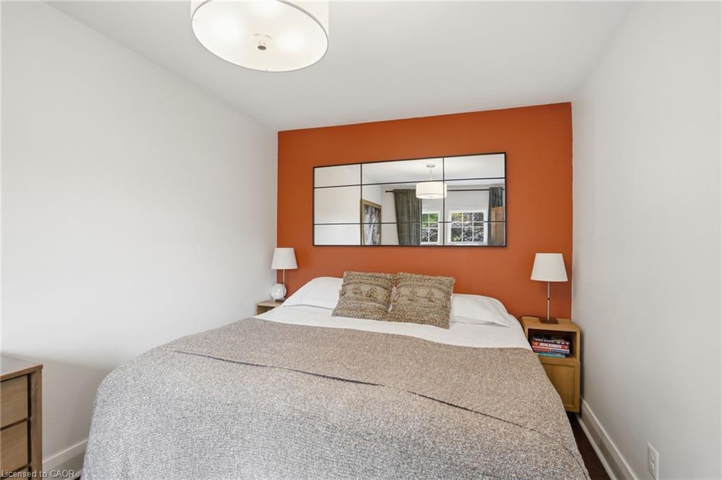 17 Tuxedo Avenue S Property Photo 35