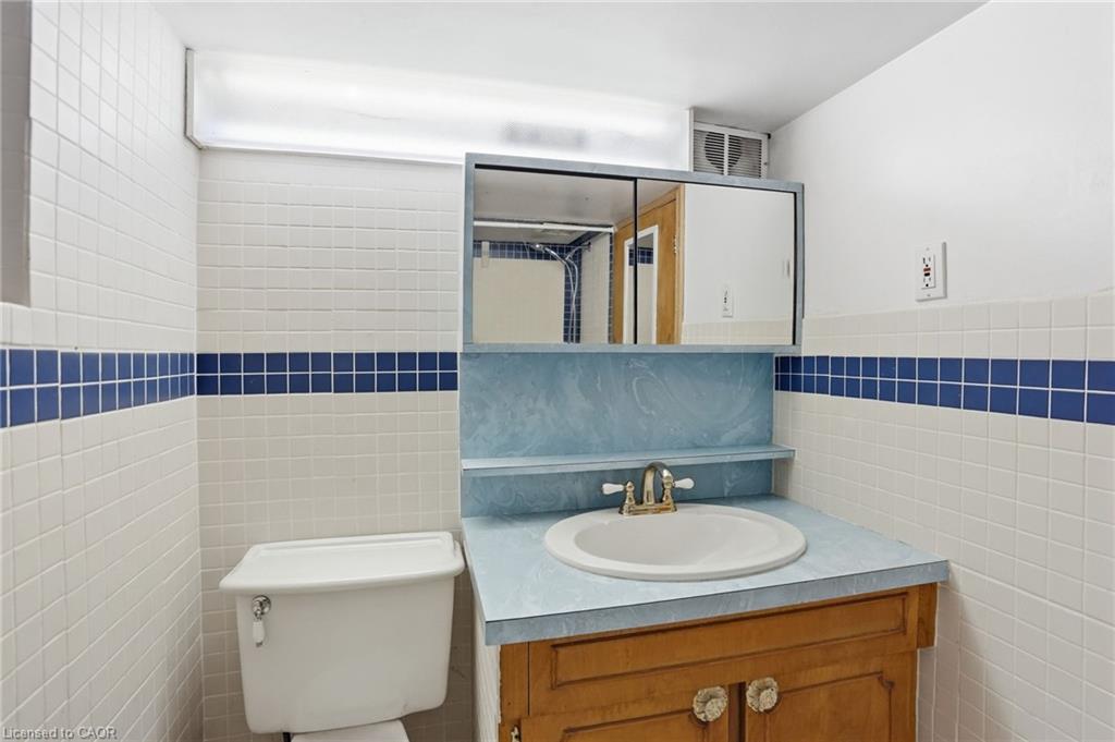 17 Tuxedo Avenue S Property Photo 42