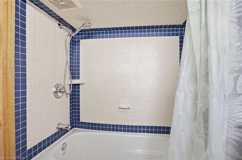 17 Tuxedo Avenue S Property Photo 43
