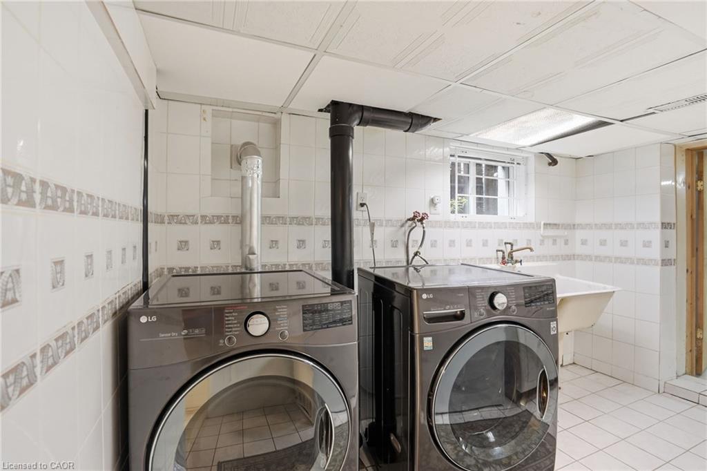 17 Tuxedo Avenue S Property Photo 46